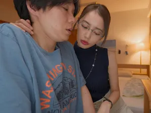 Hai cặp đôi tìm cảm giác lạ